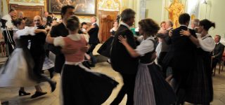 Volksmusikalische Nächte im Ballsaal